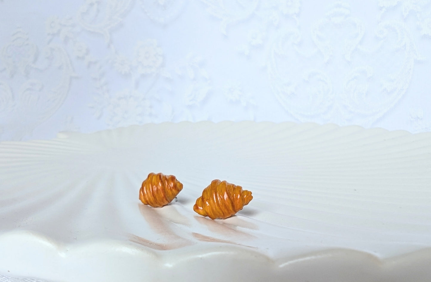 Croissant earrings ( other variant)