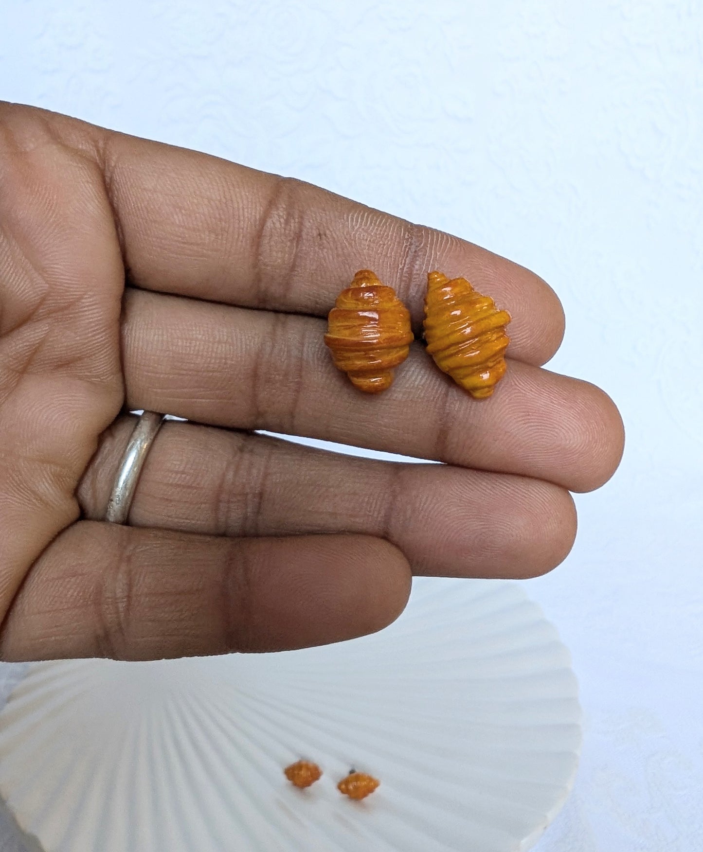 Croissant earrings ( other variant)