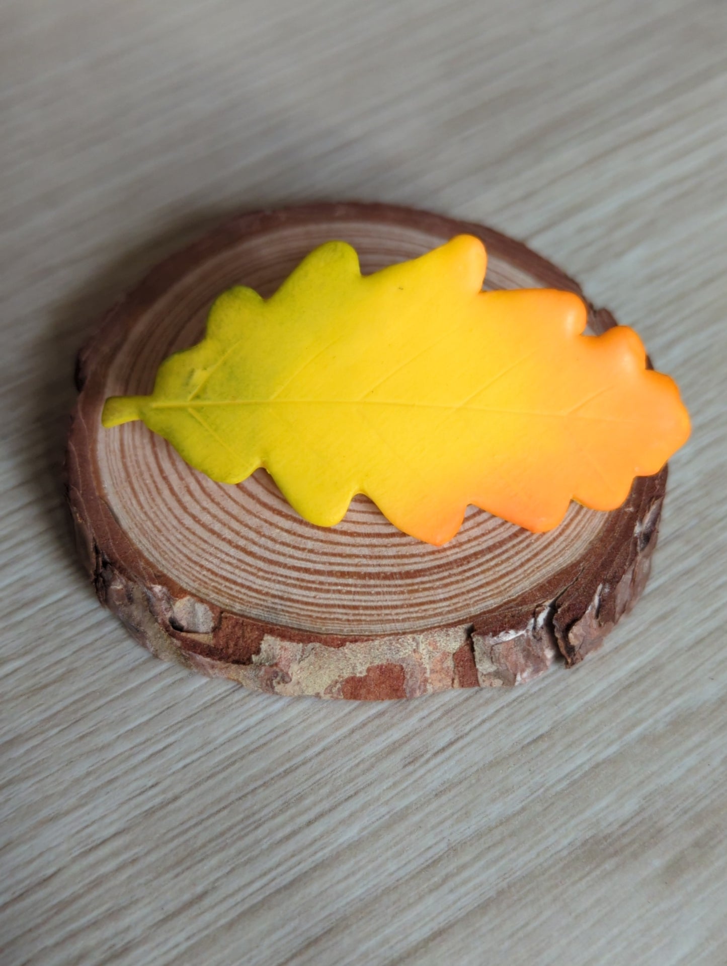 Autumn Orange Maple/Oak leaf brooch 🍁