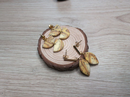 Golden shimmer earrings